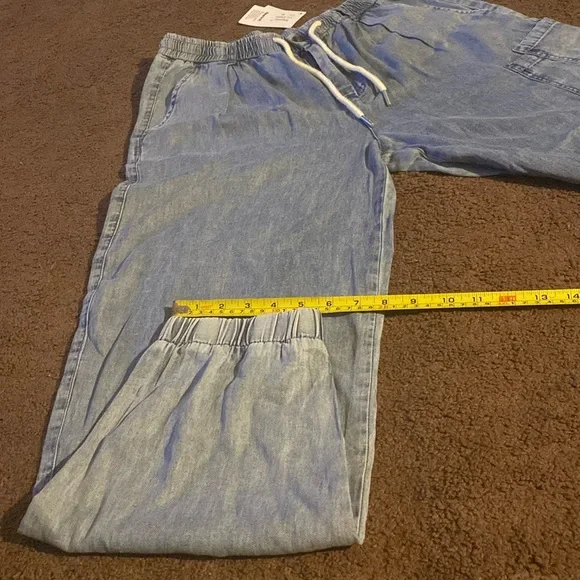 NWT- light Pants - Picture 6 of 11